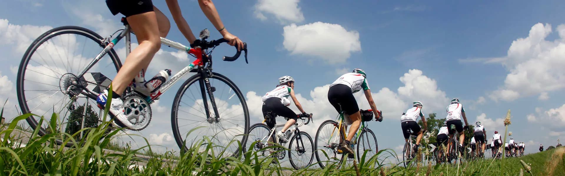 Acquapendente: Tra Fede, Storia Medievale e Natura di Confine