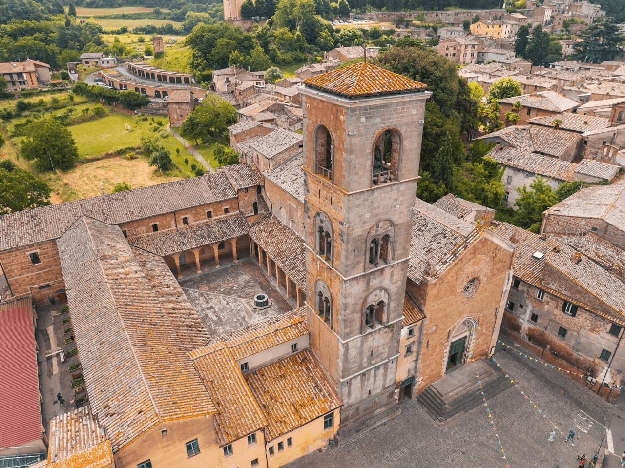 Panorama di Acquapendente, Castel Viscardo e Onano